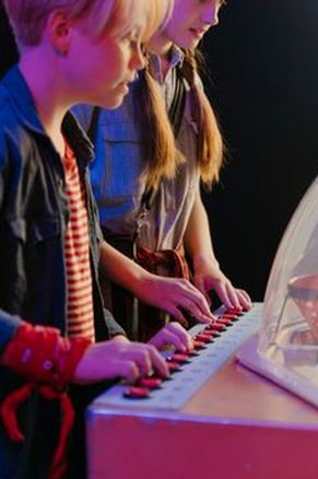 ba cây trực tuyến 8Day